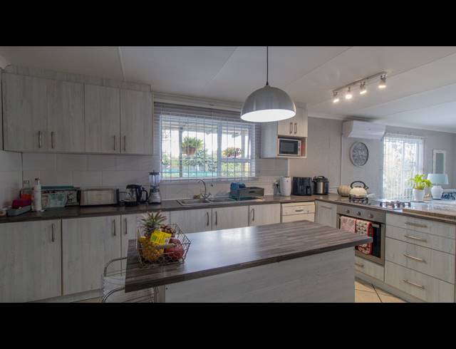 43HA FARM FOR SALE IN HARTEBEESFONTEIN